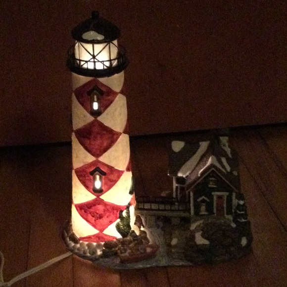 ✨️Vintage Santa’s Workbench Towering Cliffs Lighthouse✨️ - Picture 13 of 13